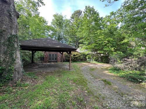 5 Lone Pine Rd, Asheville, NC, 28803-2911 | Card Image