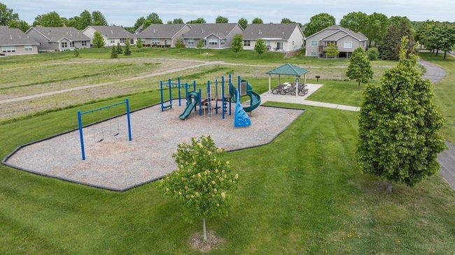 Neighborhood park just steps away | Image 47