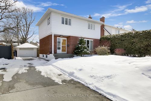 1179 Albany Dr, Ottawa, ON, K2C2L1 | Card Image