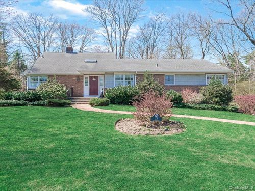 25 Jaegger Dr, Glen Head, NY, 11545-1826 | Card Image