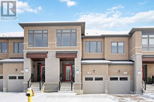 48 Mountainside Cres, Whitby, ON, L1R0P4 | Card Image