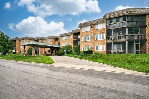 apt-304-3200 Virginia Ave S, Saint Louis Park, MN, 55426-3635 | Card Image