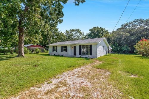 9927 Waxton Rd, Grand Bay, AL, 36541-6128 | Card Image