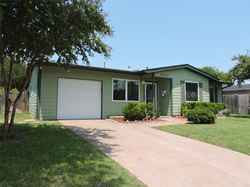 11927 Hoblitzelle Dr, Dallas, TX, 75243-3635 | Card Image