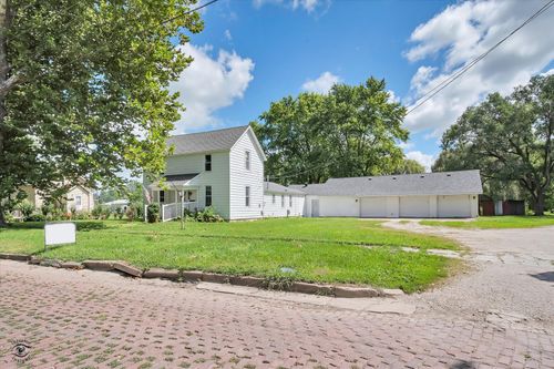 325 Evergreen St, Onarga, IL, 60955-1113 | Card Image