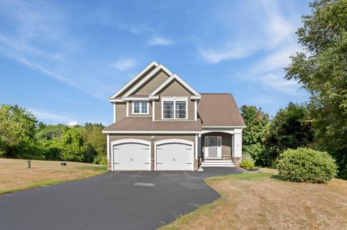 3 Orchard Hill Rd, Epping, NH, 03042-1808 | Card Image