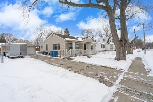 4976 Weddell St, Dearborn Heights, MI, 48125-3036 | Card Image