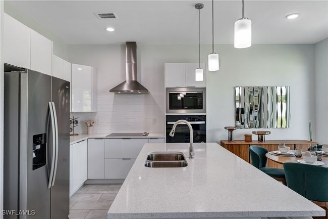 8006 Buttercup Cir, House other with 3 bedrooms, 3 bathrooms and null parking in LABELLE FL | Image 8