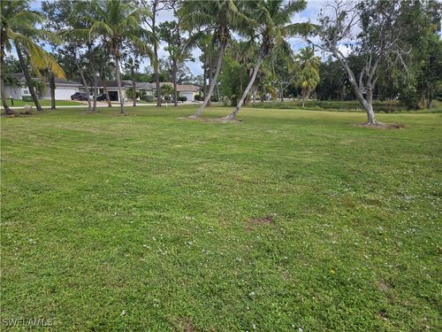 2710 Linda Dr, NAPLES, FL, 34112-6303 | Card Image