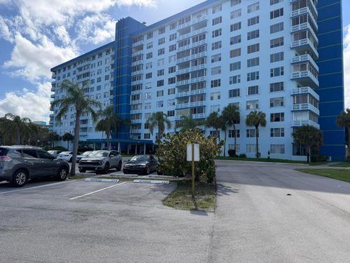 510-4001 Hillcrest Dr, Hollywood, FL, 33021-7960 | Card Image