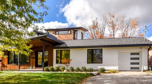 20 Weldon St, Barrie, ON, L4M4J4 | Card Image