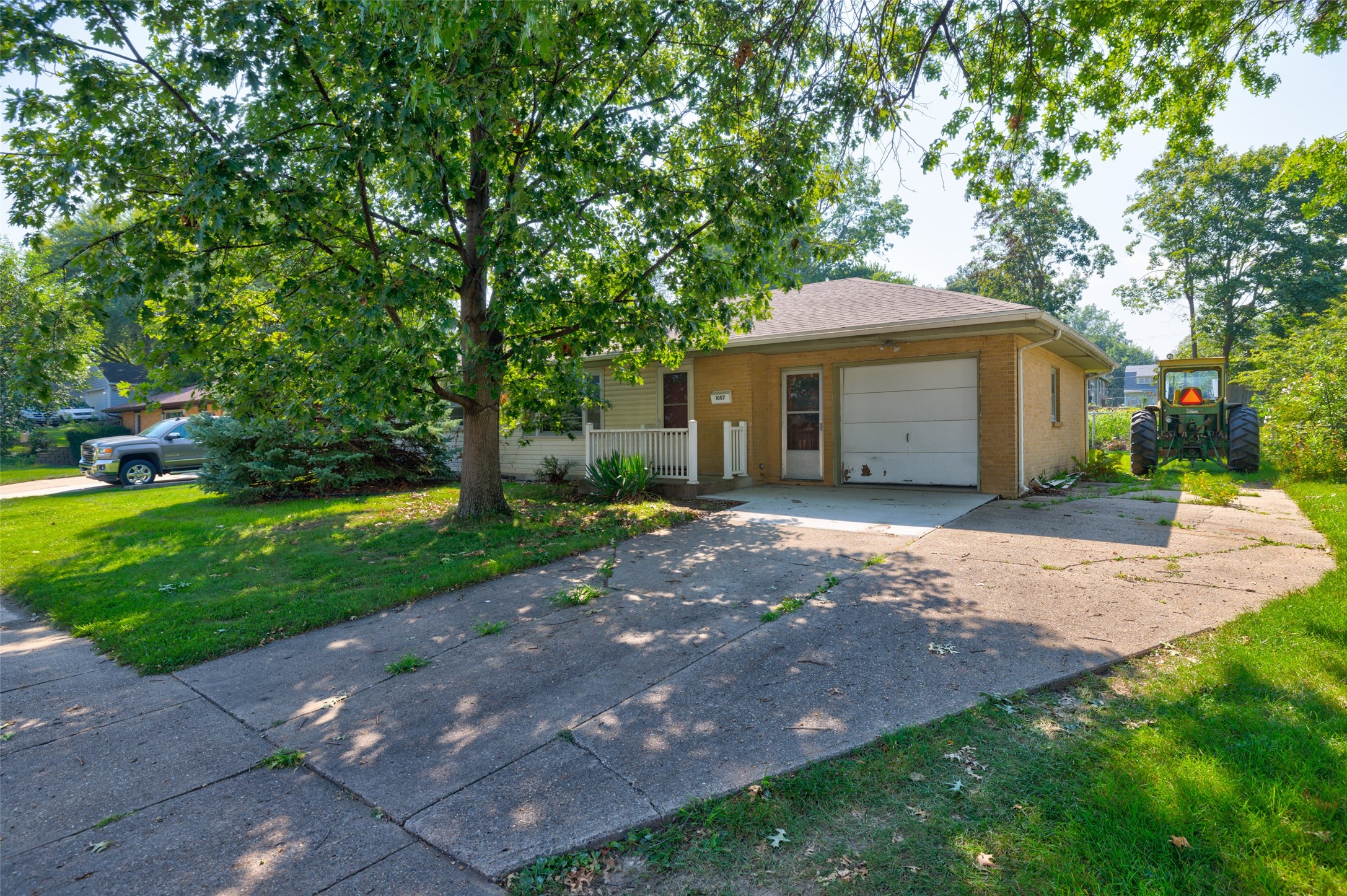1st St, Indianola, IA 50125