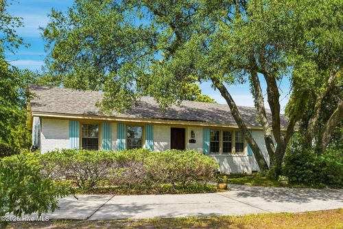 814 Cape Fear Blvd, Carolina Beach, NC, 28428-4435 | Card Image