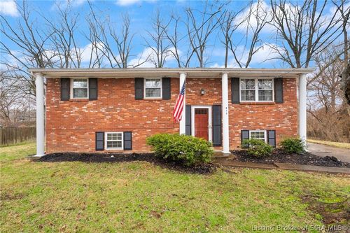 812 Congress Ct, Jeffersonville, IN, 47130-5541 | Card Image