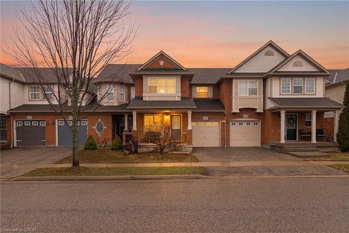 4067 Donnic Dr, Burlington, ON, L7M0A5 | Card Image