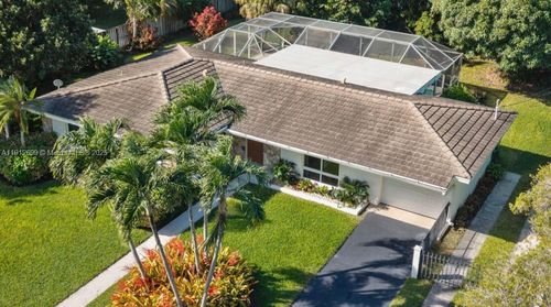 15420 Sw 86th Ave, Palmetto Bay, FL, 33157-2139 | Card Image