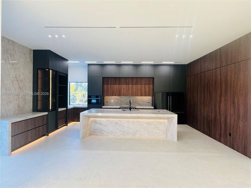 19880 Sw 134th Ave, Miami, FL, 33177-4108 | Card Image