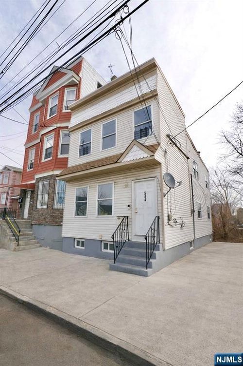 544 S 11th St, Newark, NJ, 07103-1820 | Card Image