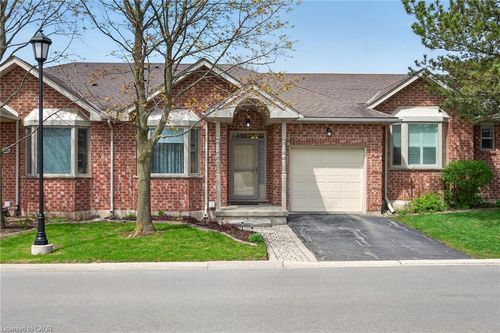 23-44 Twentyplace Blvd, Mt Hope, ON, L0R1W0 | Card Image