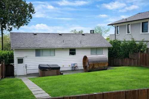 2773 Lawson Ave, West Vancouver, BC, V7V2G5 | Card Image