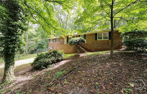 325 Segrest Cir, Athens, GA, 30605-3739 | Card Image