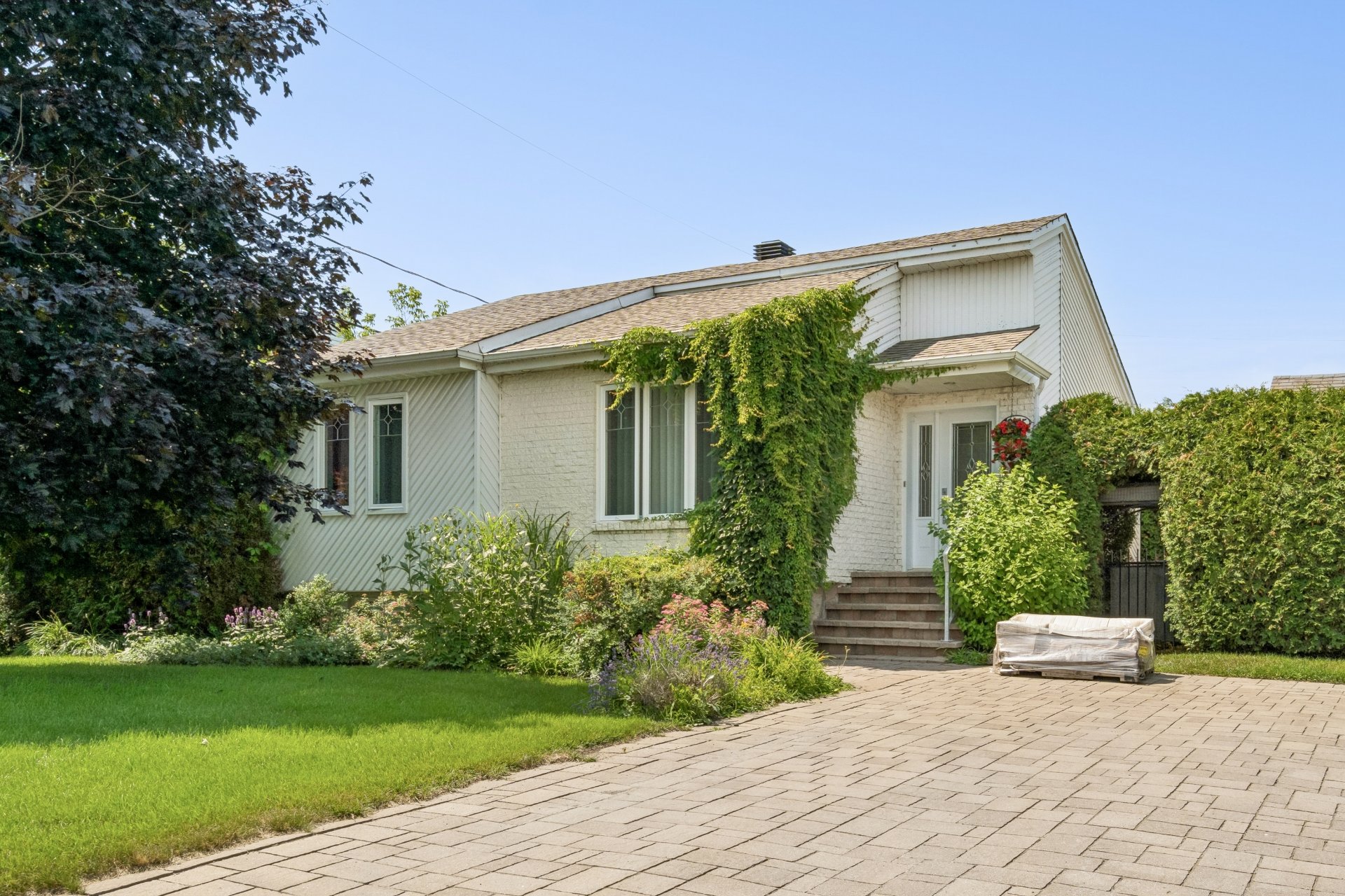 Residential in Mirabel 3