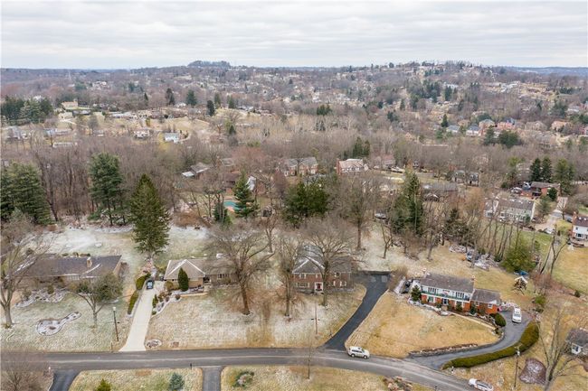 2671 Thorntree Dr, House other with 4 bedrooms, 3 bathrooms and 2 parking in Upper St. Clair PA | Image 50