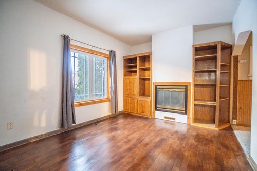 8 Dayton Ave Se, Wadena, MN, 56482-1526 | Card Image