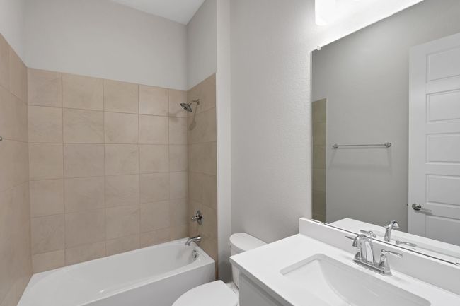 8010 Grizzly Run Dr, House other with 4 bedrooms, 3 bathrooms and null parking in Burleson TX | Image 21