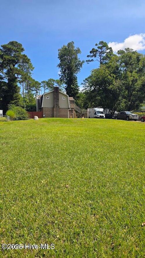 104 Croatan Dr, Newport, NC, 28570-9566 | Card Image
