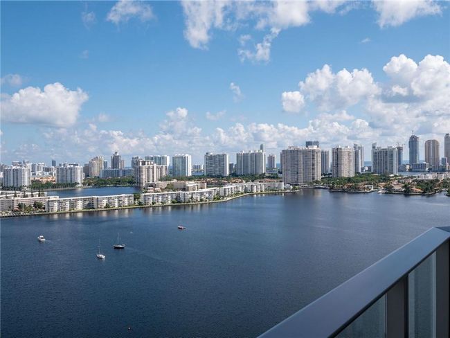 UNIT-2105 - 17111 Biscayne Blvd, Condo with 2 bedrooms, 3 bathrooms and null parking in Aventura FL | Image 16