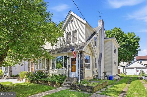 152 Shelbourne Rd, HAVERTOWN, PA, 19083-3417 | Card Image