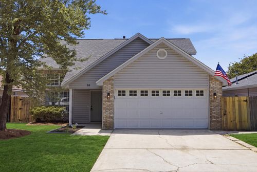 88 Ruby Cir, Mary Esther, FL, 32569-1695 | Card Image