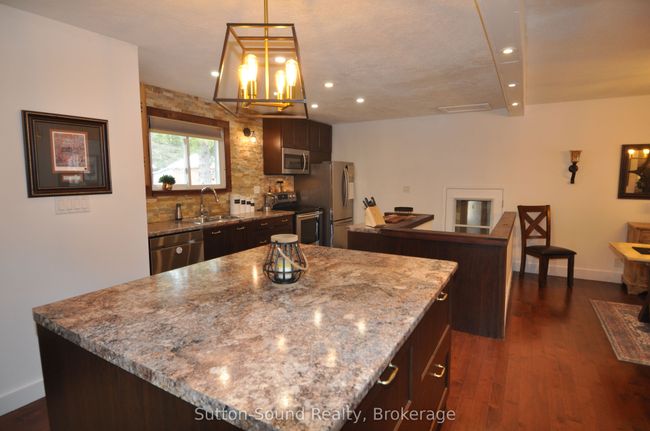 2133 6th Ave W, House other with 2 bedrooms, 2 bathrooms and 3 parking in Owen Sound ON | Image 5