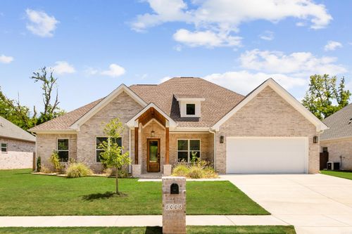 8008 N Shoreline Blvd, Benton, AR, 72019-8794 | Card Image