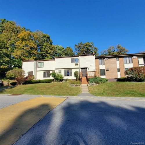 unit-32-3 Hook Rd, Poughkeepsie, NY, 12601-7300 | Card Image