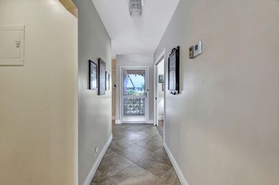 201 - 1850 Nw 18th Street, Condo with 2 bedrooms, 2 bathrooms and null parking in Delray Beach FL | Image 3