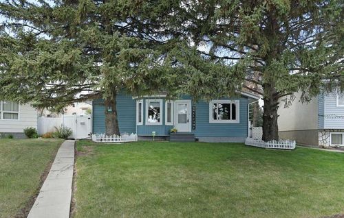 65 Eastbrook Dr, Brooks, AB, T1R0H8 | Card Image