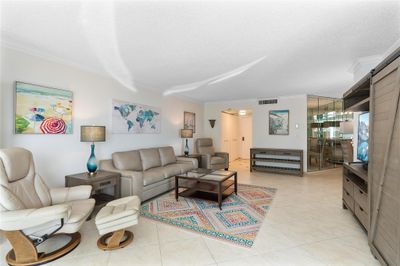 406N - 3410 Galt Ocean Dr, Condo with 1 bedrooms, 1 bathrooms and null parking in Fort Lauderdale FL | Image 2