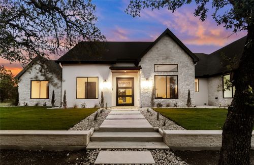208 Stonegate Ln, Dripping Springs, TX, 78620-3338 | Card Image