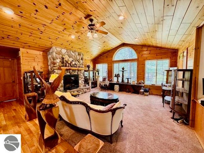 102 James Sq, House other with 4 bedrooms, 3 bathrooms and null parking in Roscommon MI | Image 4