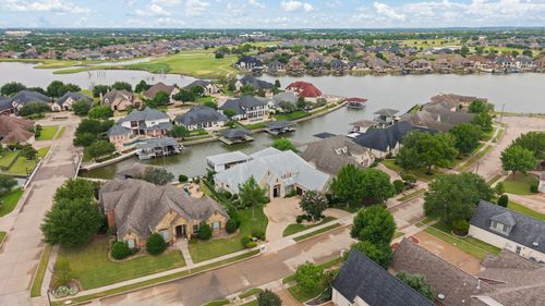 2705 Harborside Dr, Granbury, TX, 76048-2694 | Card Image