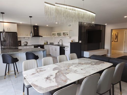 apt-405-1075 92nd St, Bay Harbor Islands, FL, 33154-2755 | Card Image