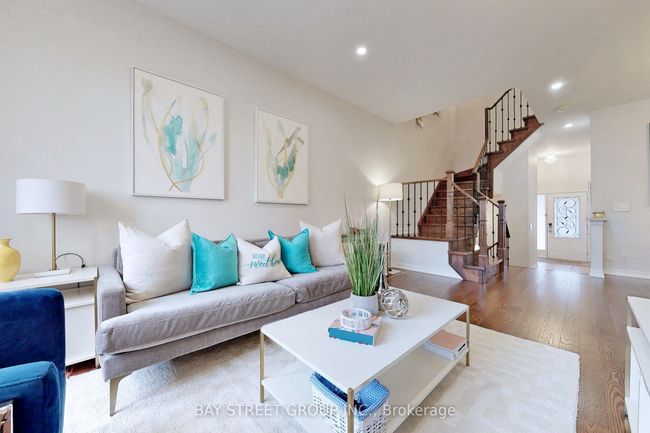 4 Elihof Dr, House attached with 4 bedrooms, 4 bathrooms and 3 parking in Vaughan ON | Image 5