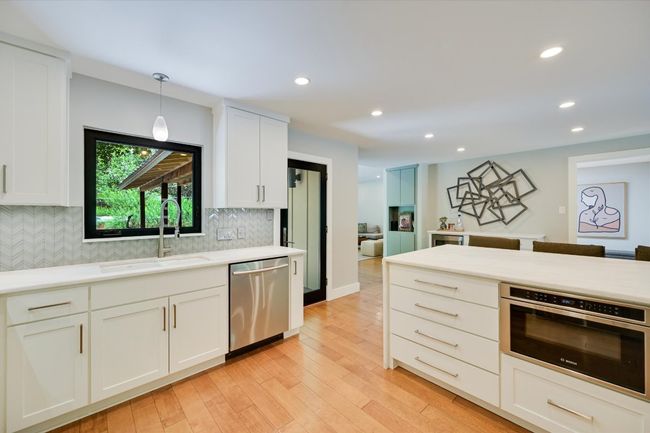 Kitchen | Image 12