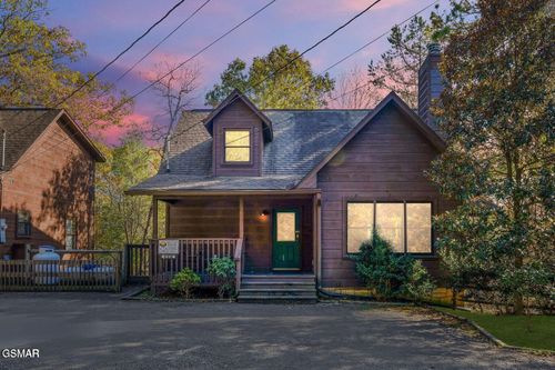448 Silver Maple Ln, Gatlinburg, TN, 37738-5769 | Card Image