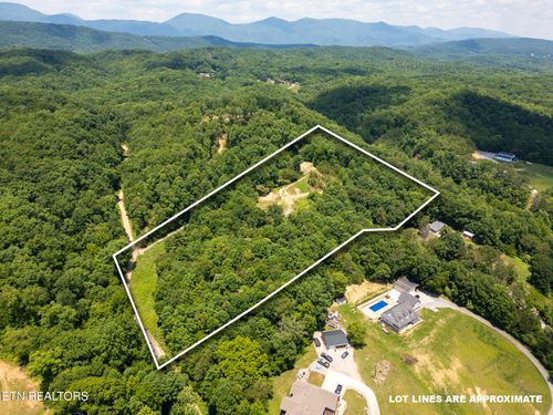 1640 Old Harriman Hwy, Oliver Springs, TN, 37840-4230 | Card Image