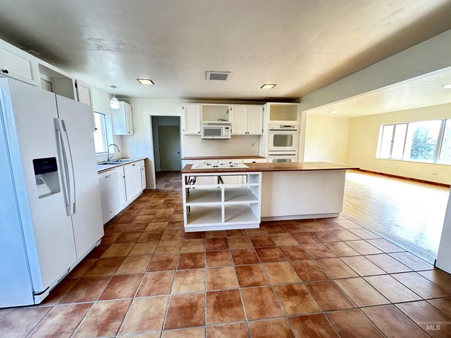 732 W Walnut St, Home with 7 bedrooms, 4 bathrooms and 6 parking in Genesee ID | Image 33