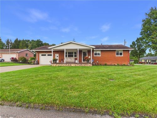 343 Meadow Lane, Parkersburg, WV, 26101 | Card Image