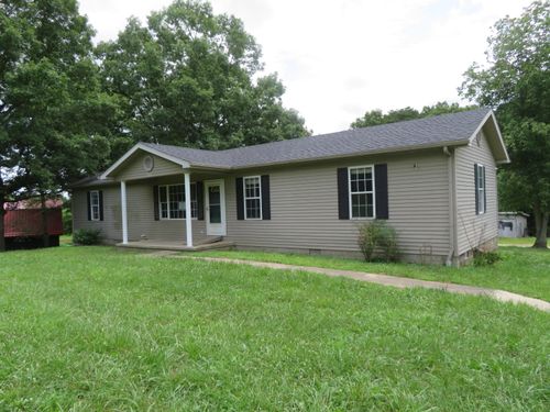 305 Pine Hill Spur, Jeffersonville, KY, 40337-9432 | Card Image